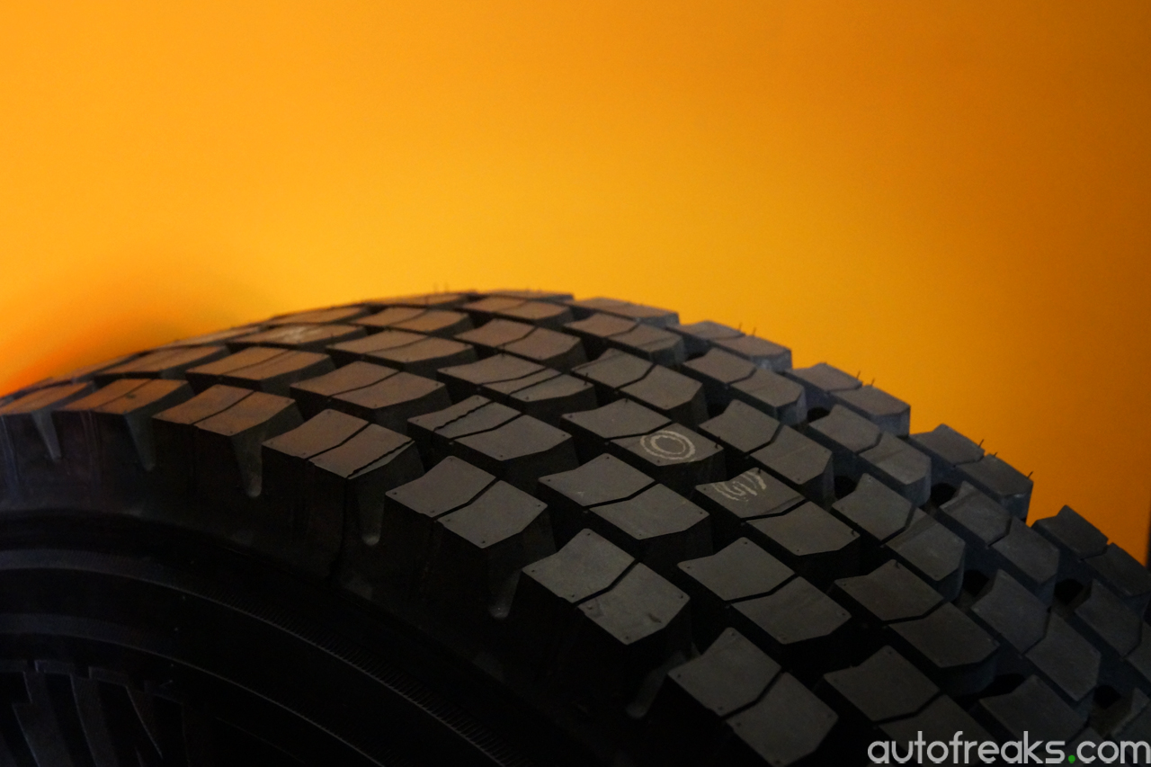 Conti_HDR2+_Truck_Tyre (2)