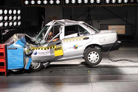 Nissan_Tsuru_Crash_Test