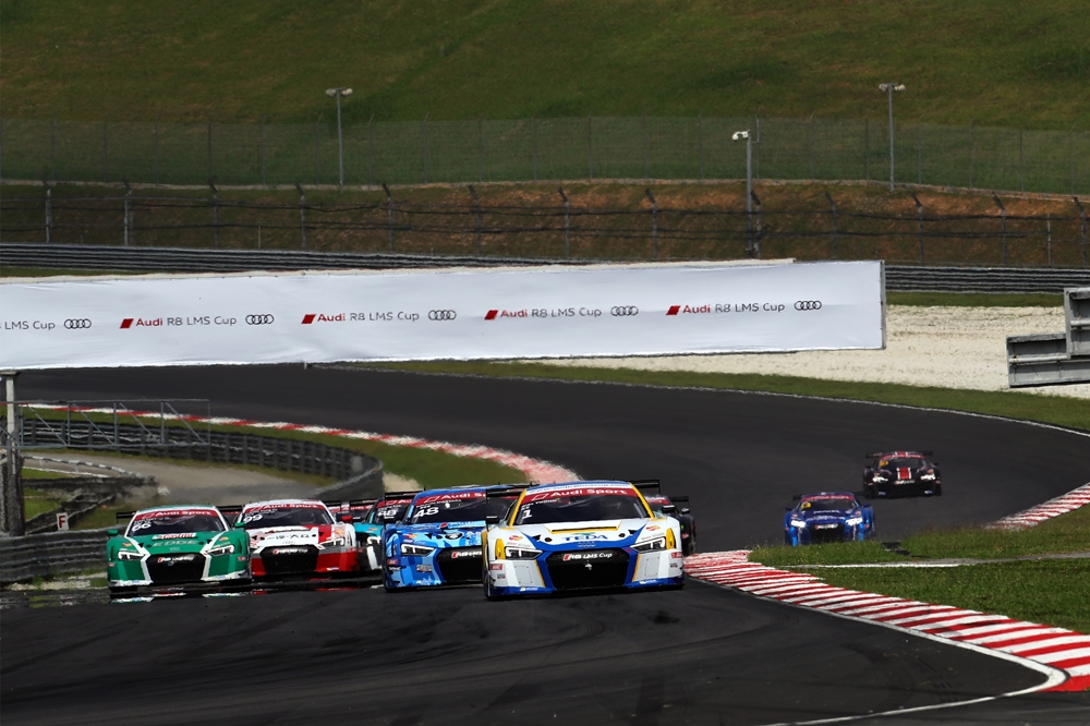 Start of Race 1 with Alex Yoong (MAL) Audi TEDA Racing Team leading the cars behind at Audi R8 LMS Cup, Rd5 and Rd6, Sepang, Malaysia, 13-14 August 2016.