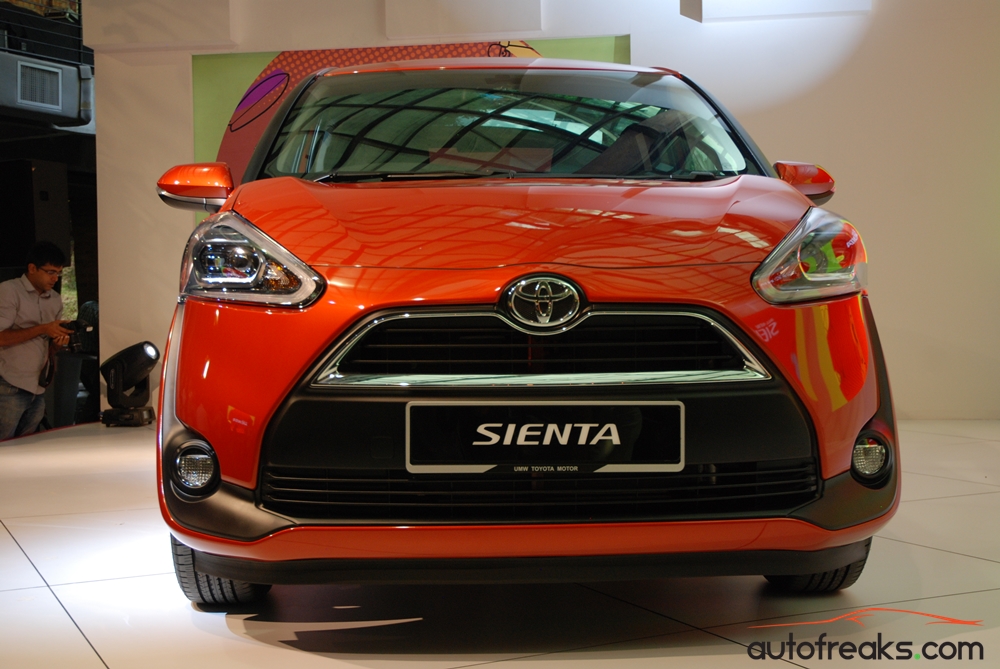 Toyota Sienta - 30