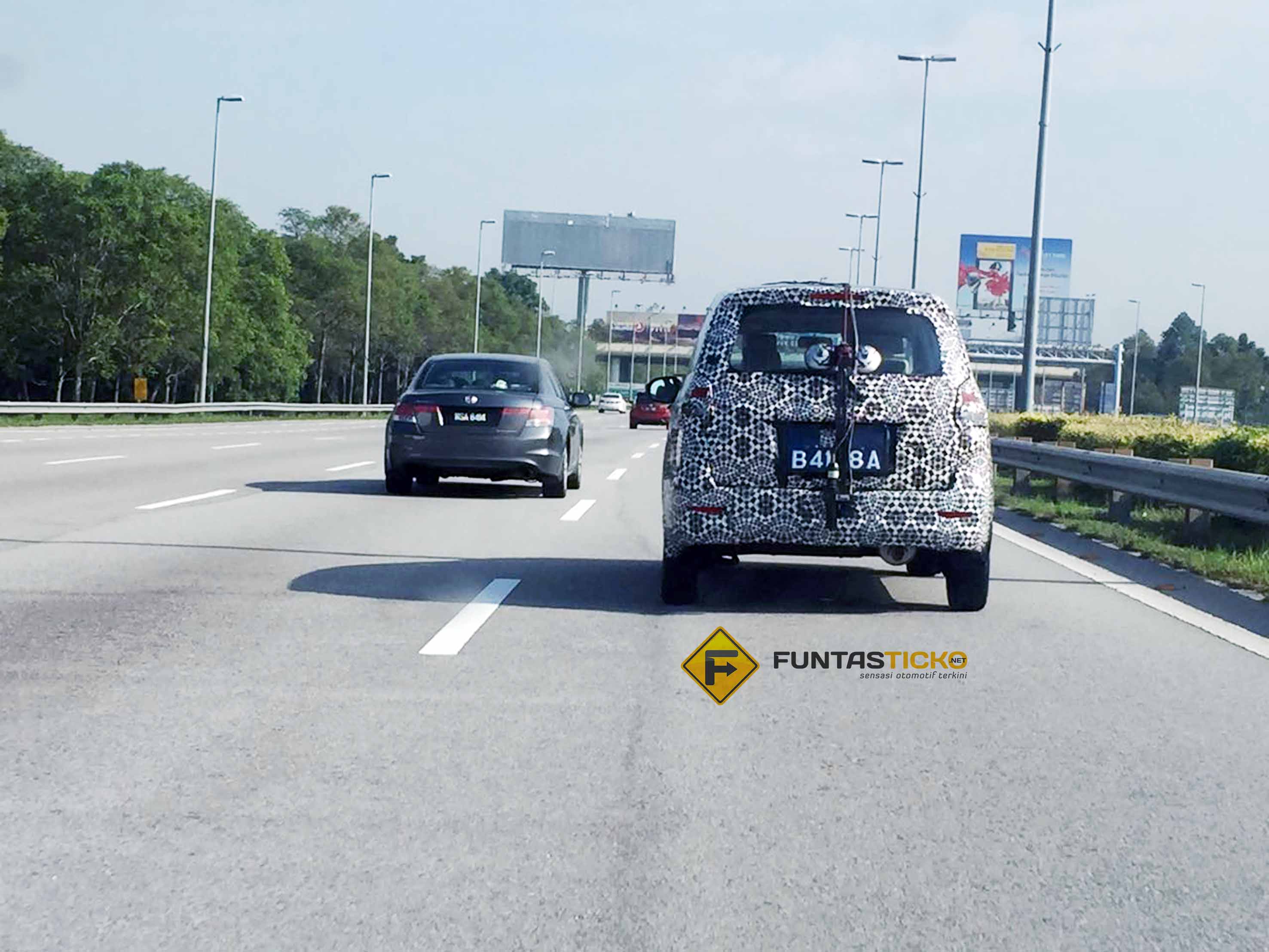 Spied! Suzuki Ertiga-based Proton MPV caught on Elite 