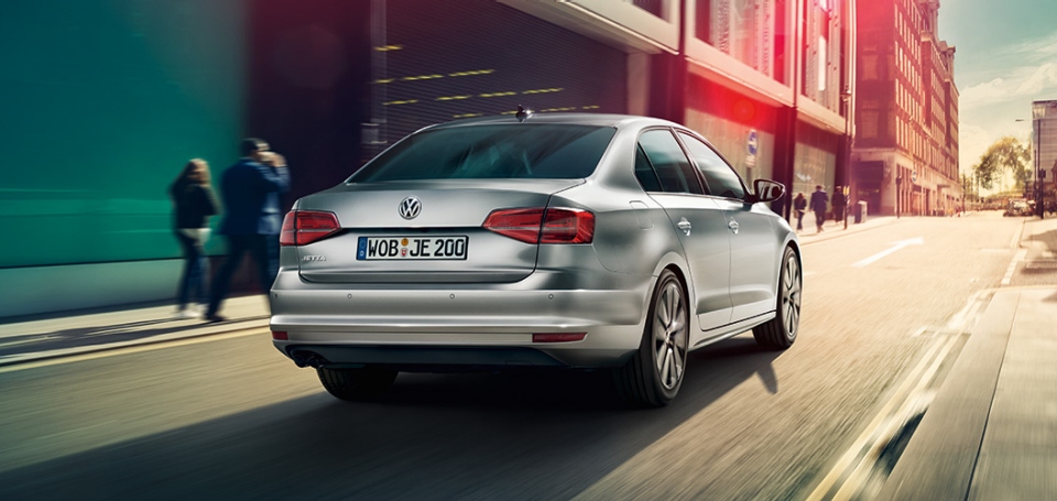 2016_Volkswagen_Jetta_2