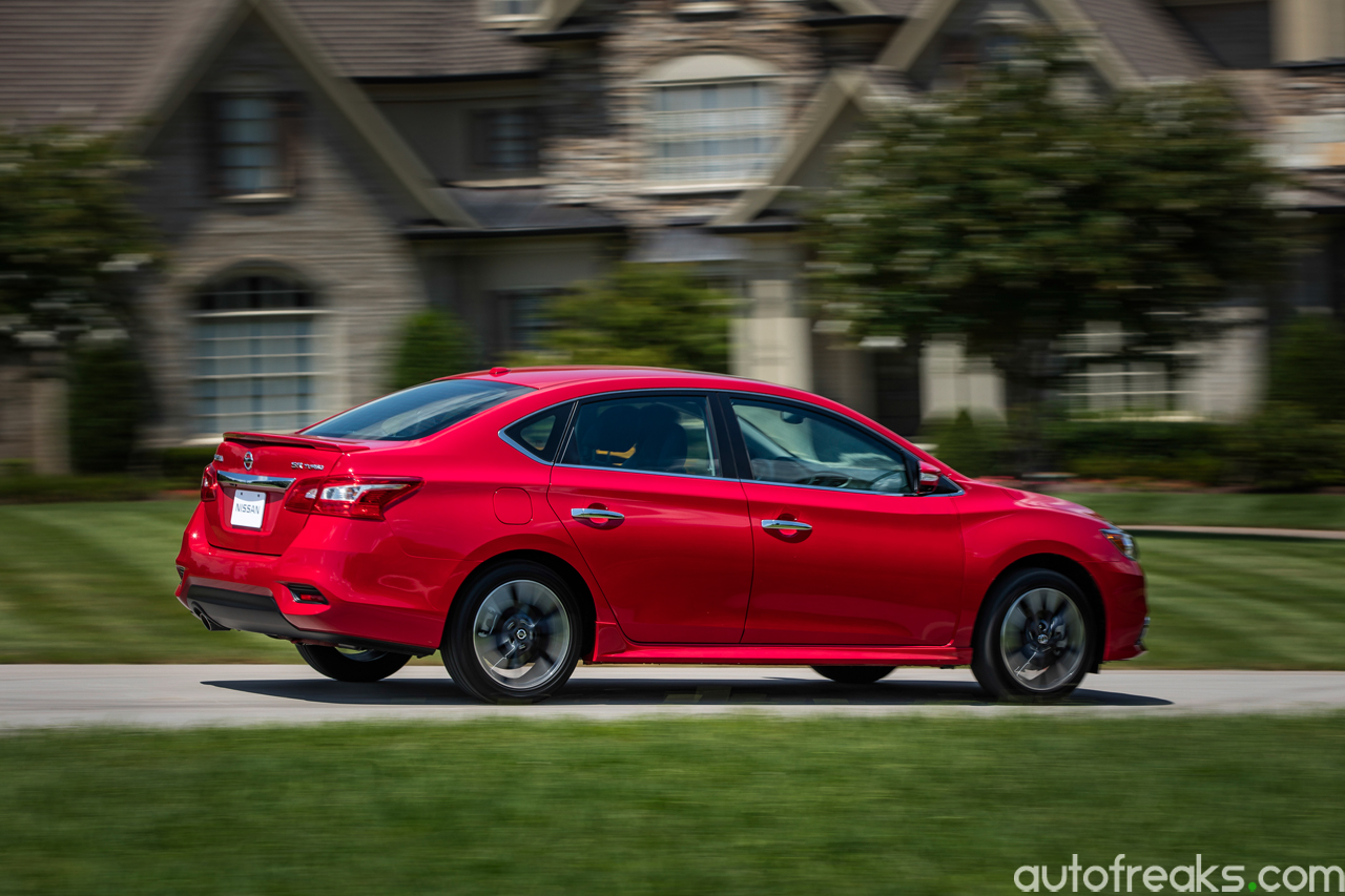 2017_Nissan_Sentra_SR_Turbo_16