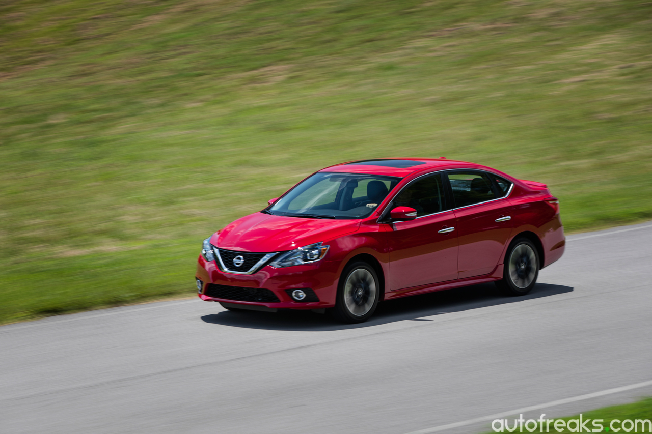 2017_Nissan_Sentra_SR_Turbo_22