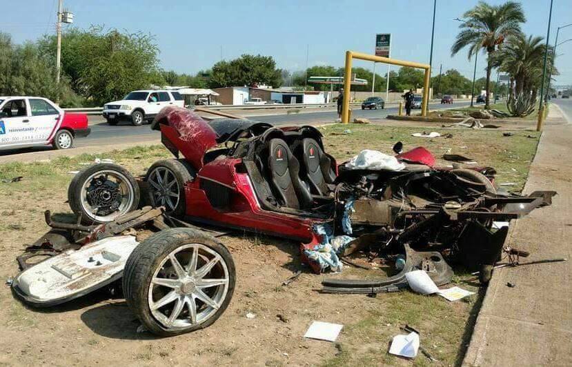 Koenigsegg_CCX_Custom_Vision_crash_4