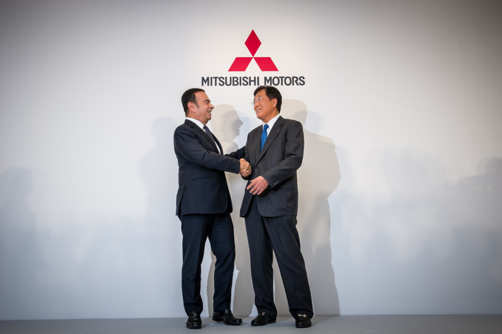 Nissan_Mitsubishi_Carlos_Ghosn_Osamu_Masuko_01-1200x799