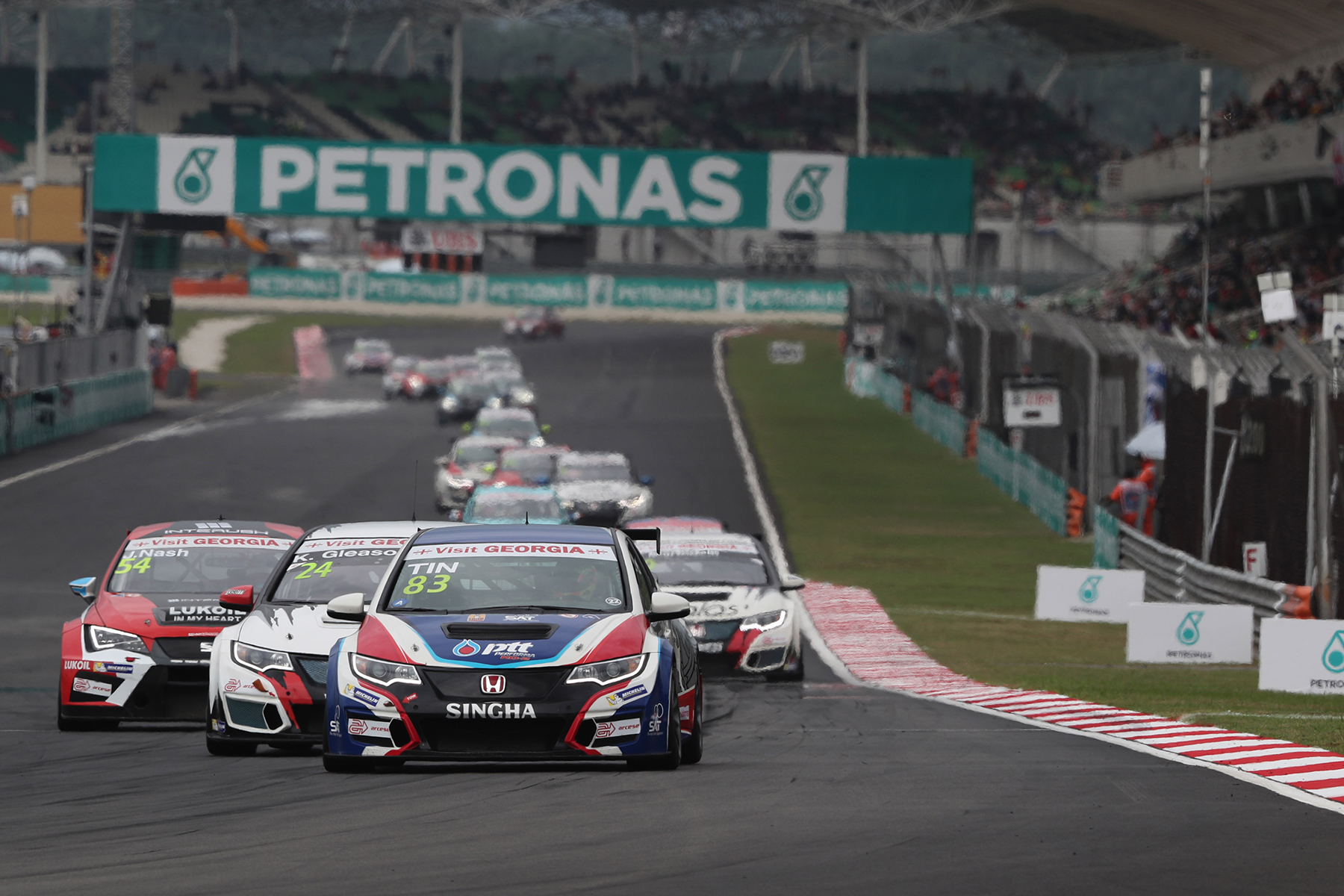 01.10.2016 - Race 2, Tin Sritrai (THA) Honda Civic TCR, Team Thailand and Kevin Gleason (USA) Honda Civic TCR, West Coast Racing