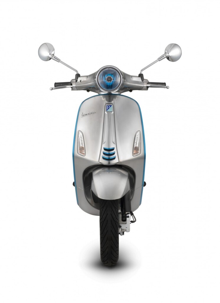 01 Vespa Elettrica