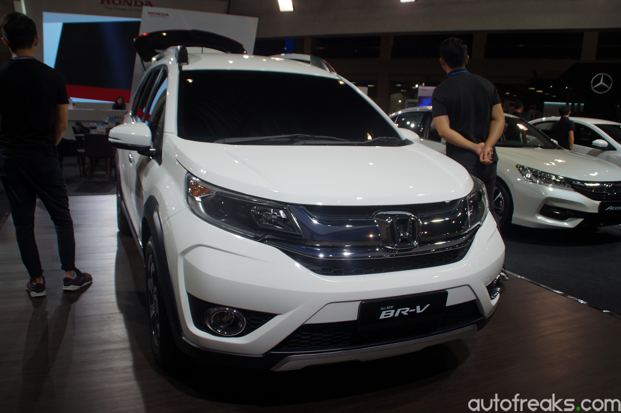 2016_Malaysia_Autoshow_Honda_BR-V (16)