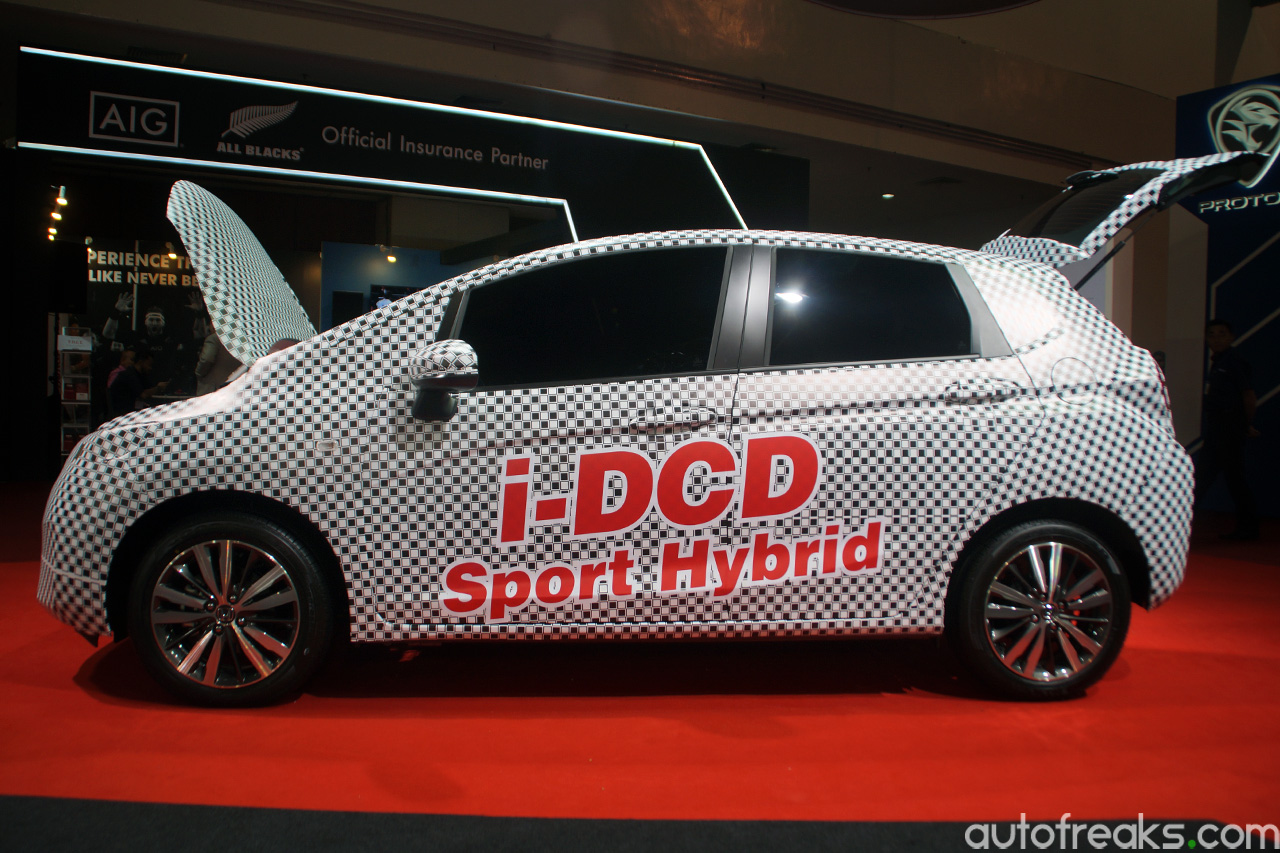 2016_Malaysia_Autoshow_Honda_Jazz_hybrid (2)