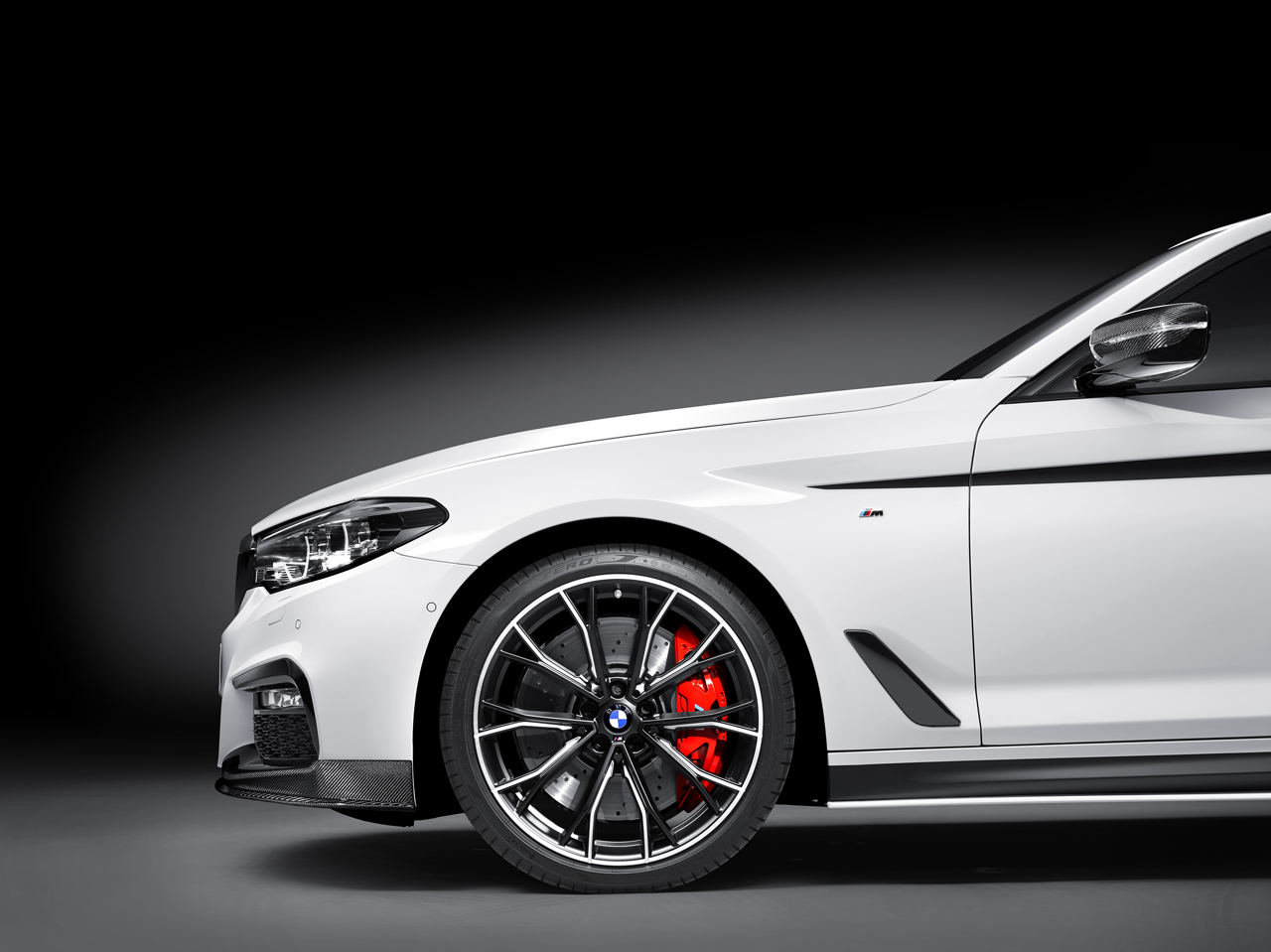 2017_BMW_G30_5_Series_M_Performance (5)