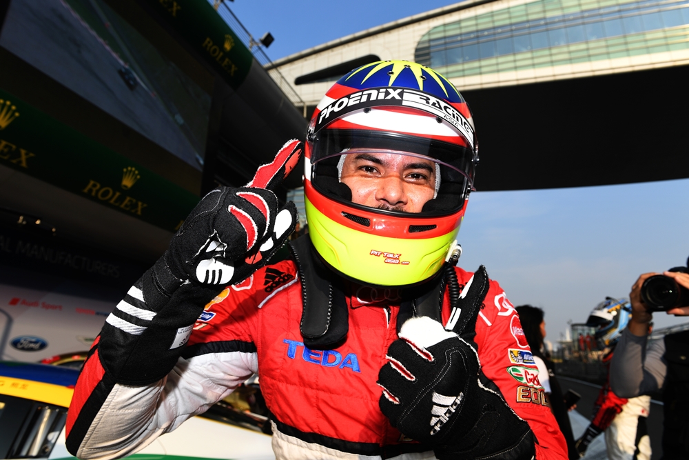 Alex Yoong (MAL) Audi TEDA Racing Team celebrates Pole Position in Parc Ferme at Audi R8 LMS Cup, Rd11 and Rd12, Shanghai International Circuit, Shanghai, China, 4-5 November 2016.