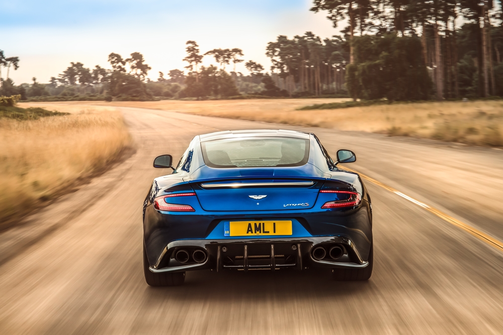 Aston Martin Vanquish S (4)