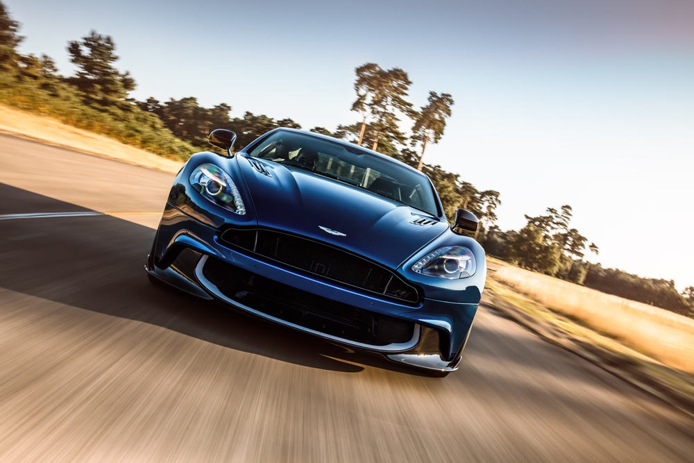 Aston Martin Vanquish S (6)