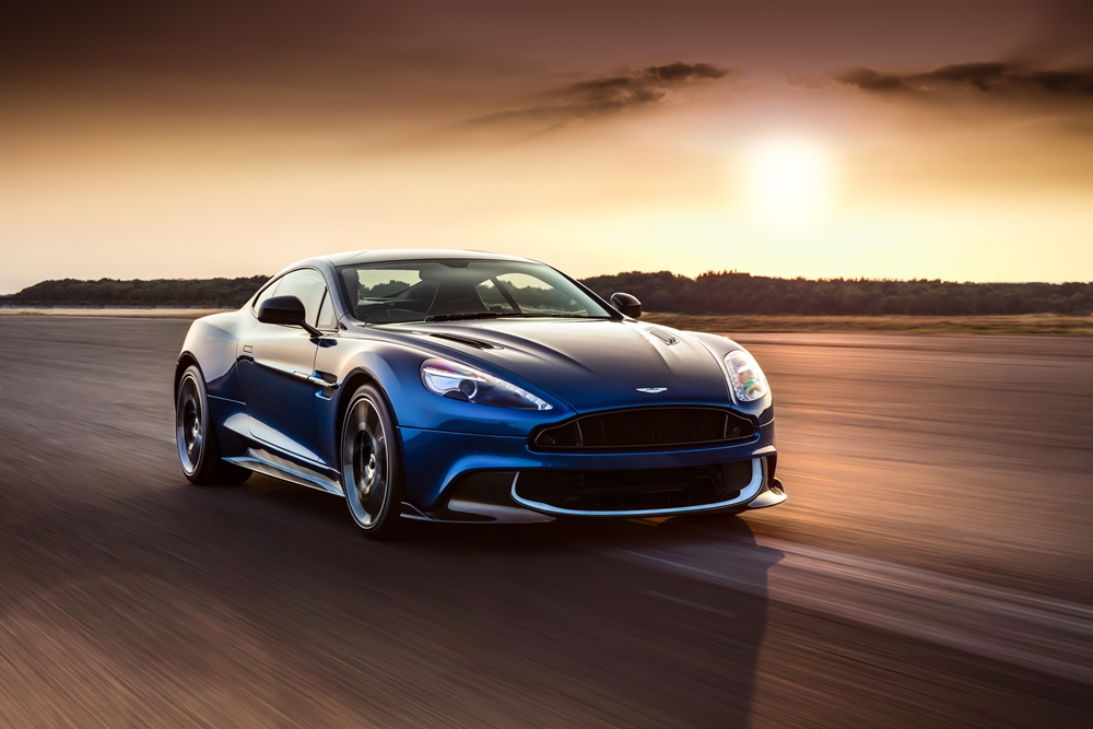 Aston Martin Vanquish S (7)