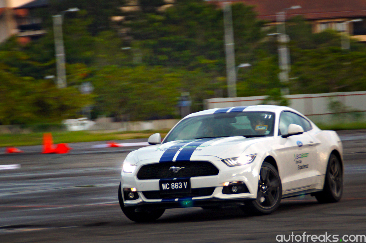 Ford_EcoBoost_Track_Day_Experience (13)