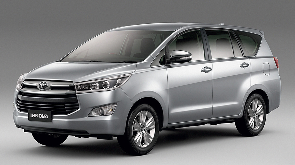 Toyota_Innova_2