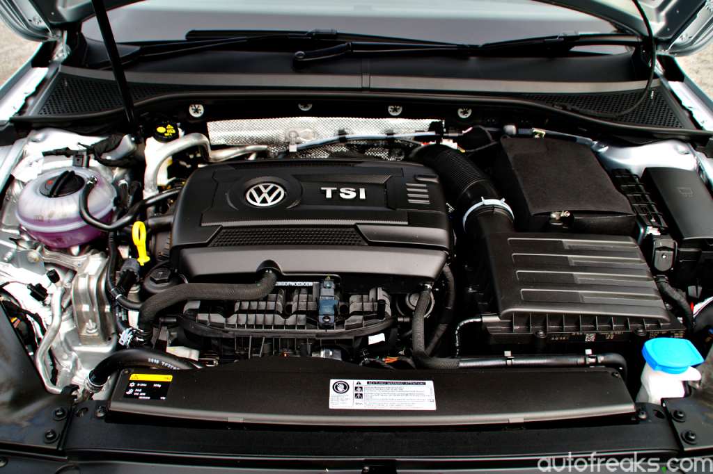Volkswagen_Passat_B8_Media_Drive (16)