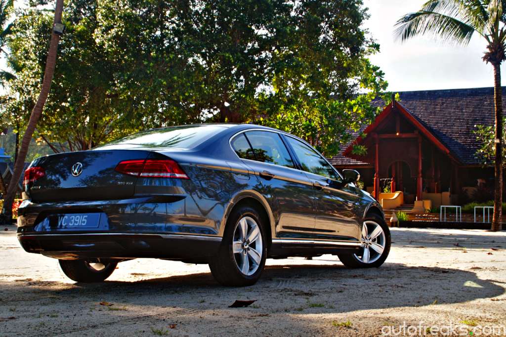 Volkswagen_Passat_B8_Media_Drive (28)