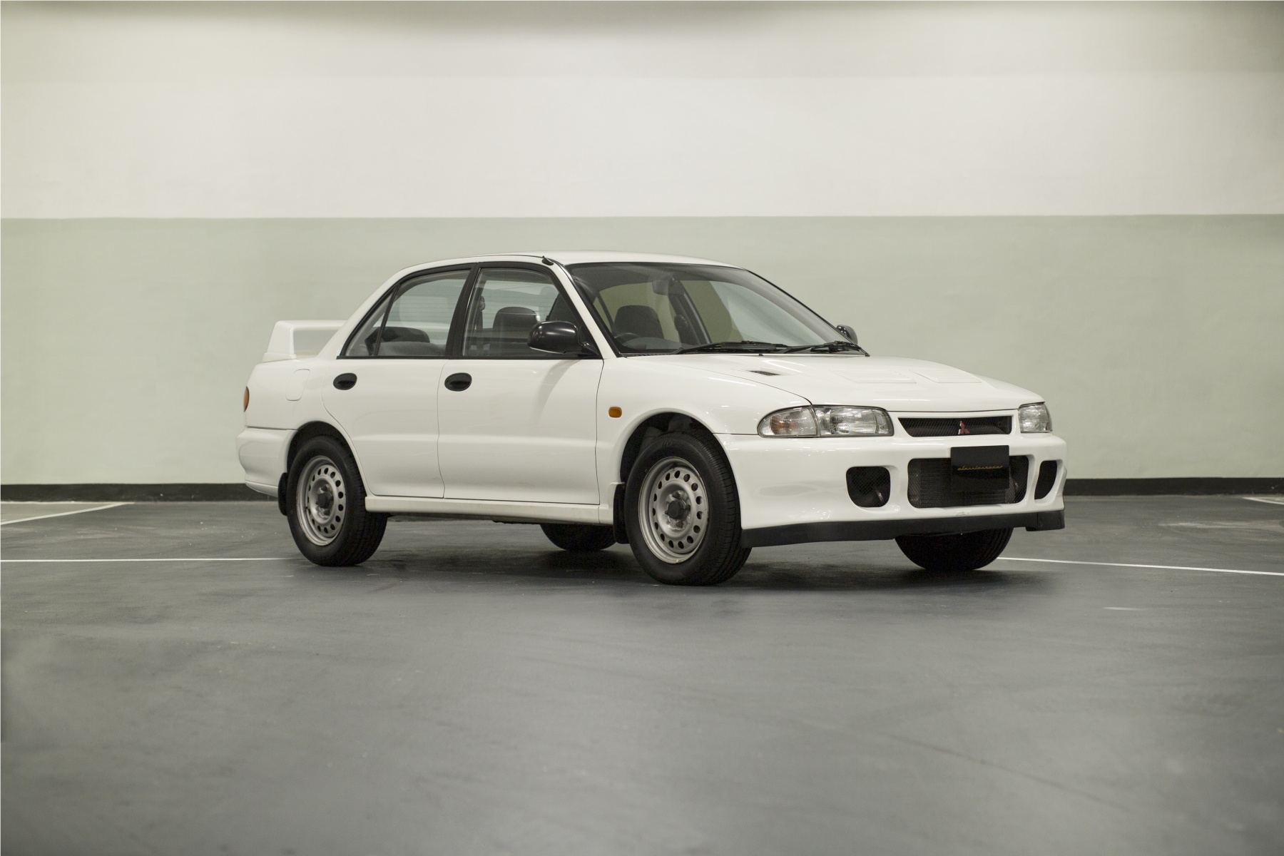 1995_Mitsubishi_Lancer_Evolution_II_RS_1