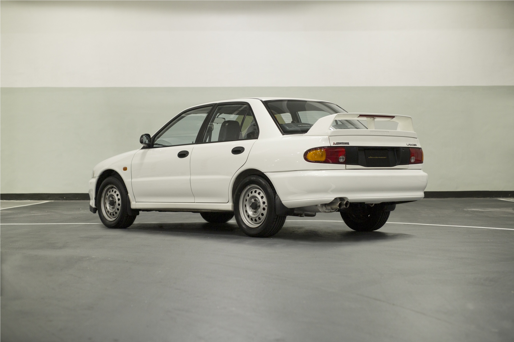 1995_Mitsubishi_Lancer_Evolution_II_RS_2