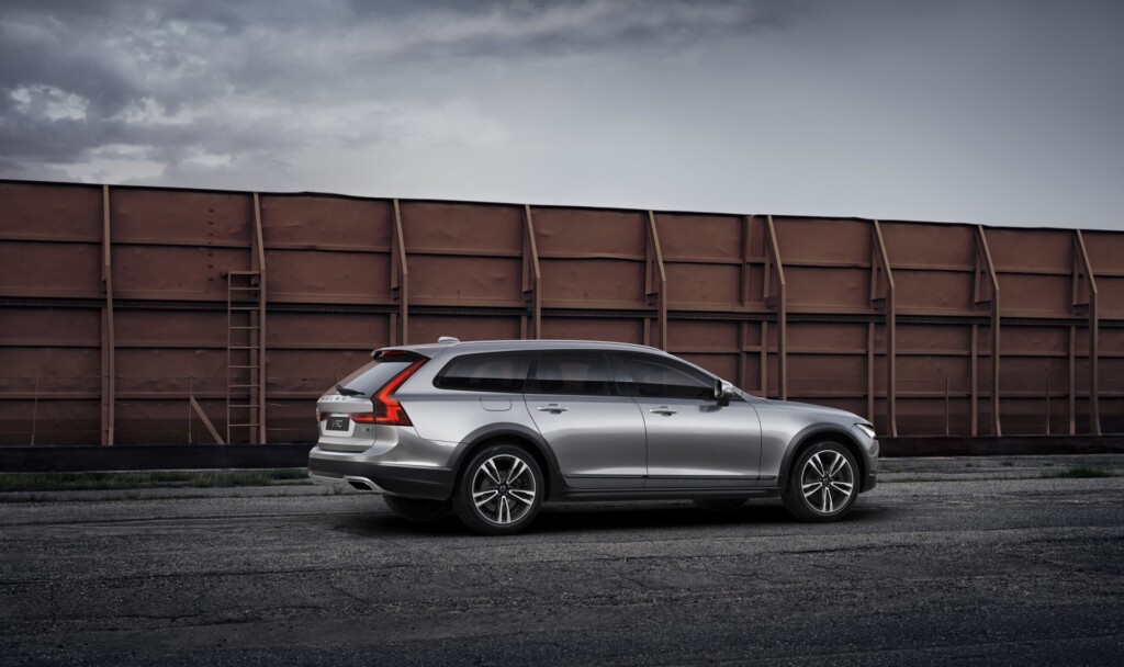 201446_Volvo_V90_Cross_Country_with_Polestar_Performance_Optimisation