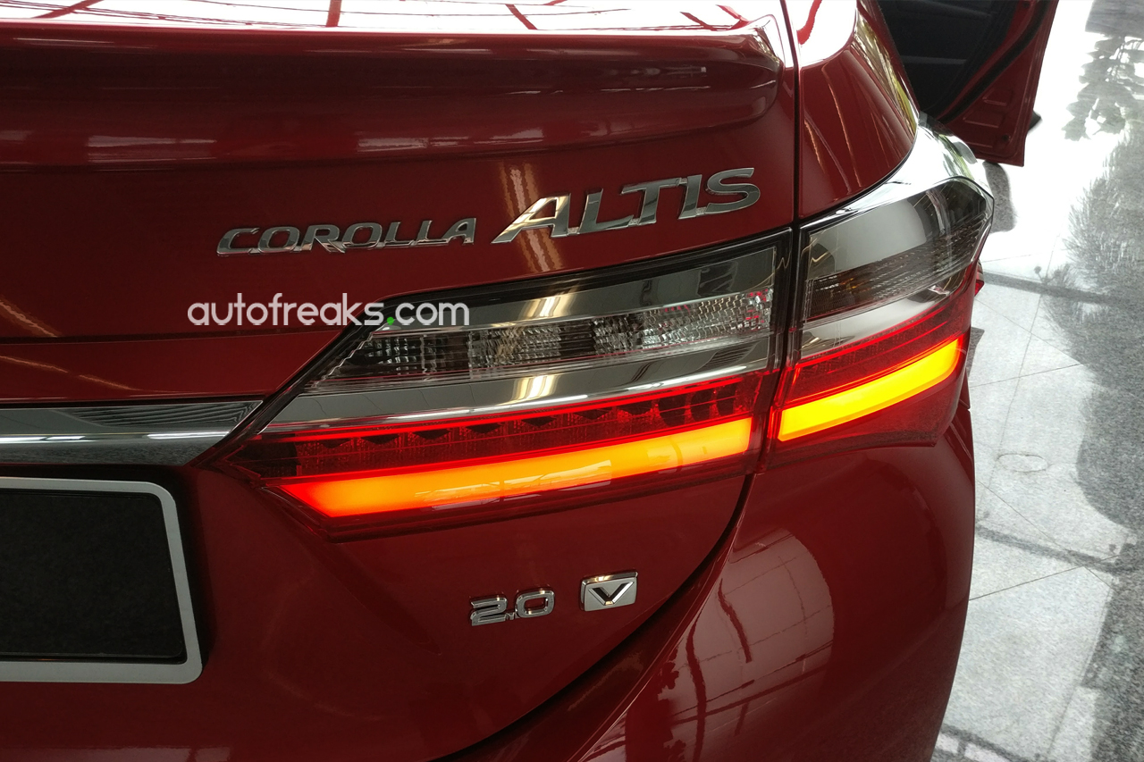 2016_Toyota_Corolla_Altis_Facelift_Preview_2016_7