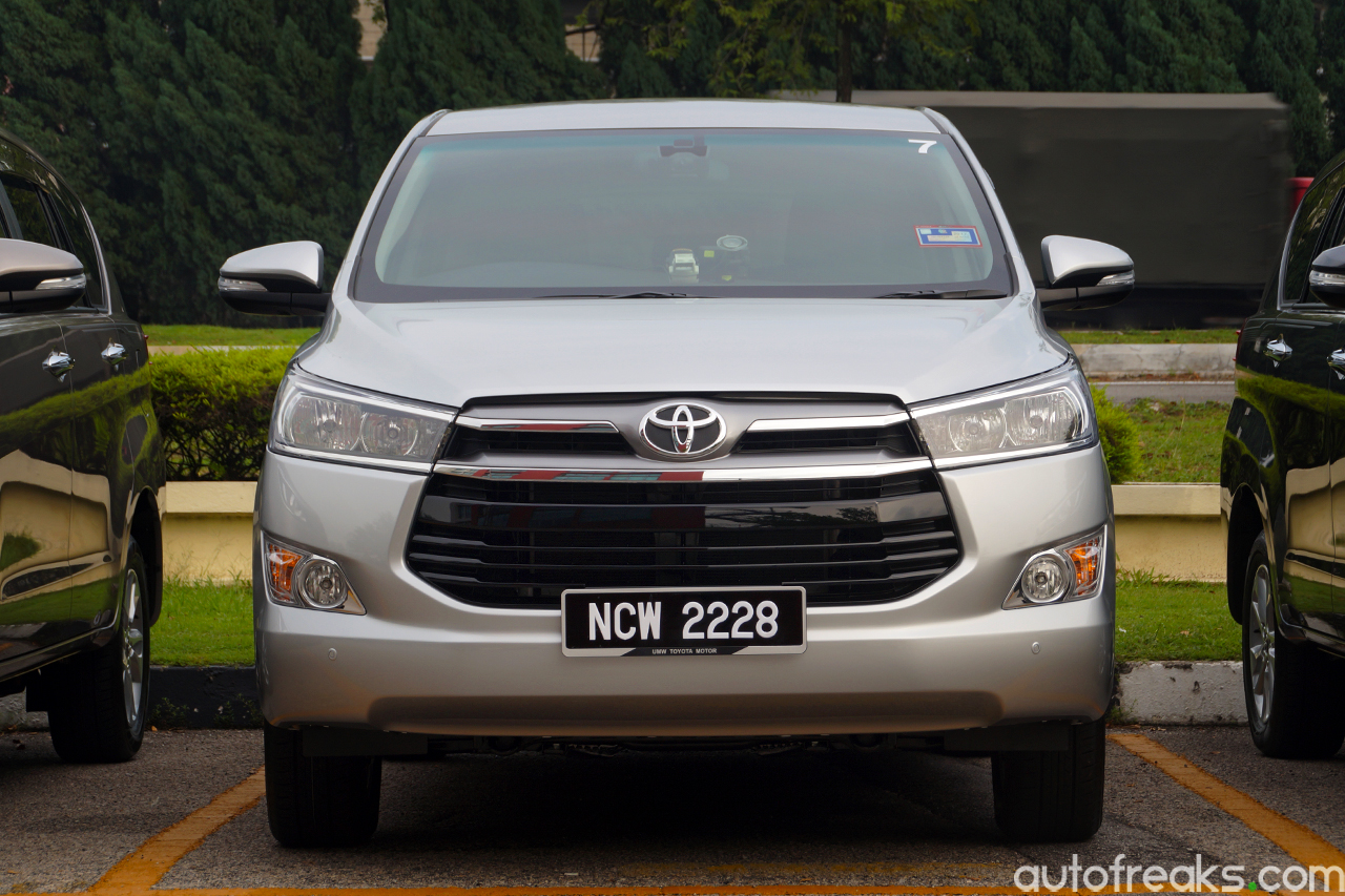 2016_Toyota_Innova_Preview (17)