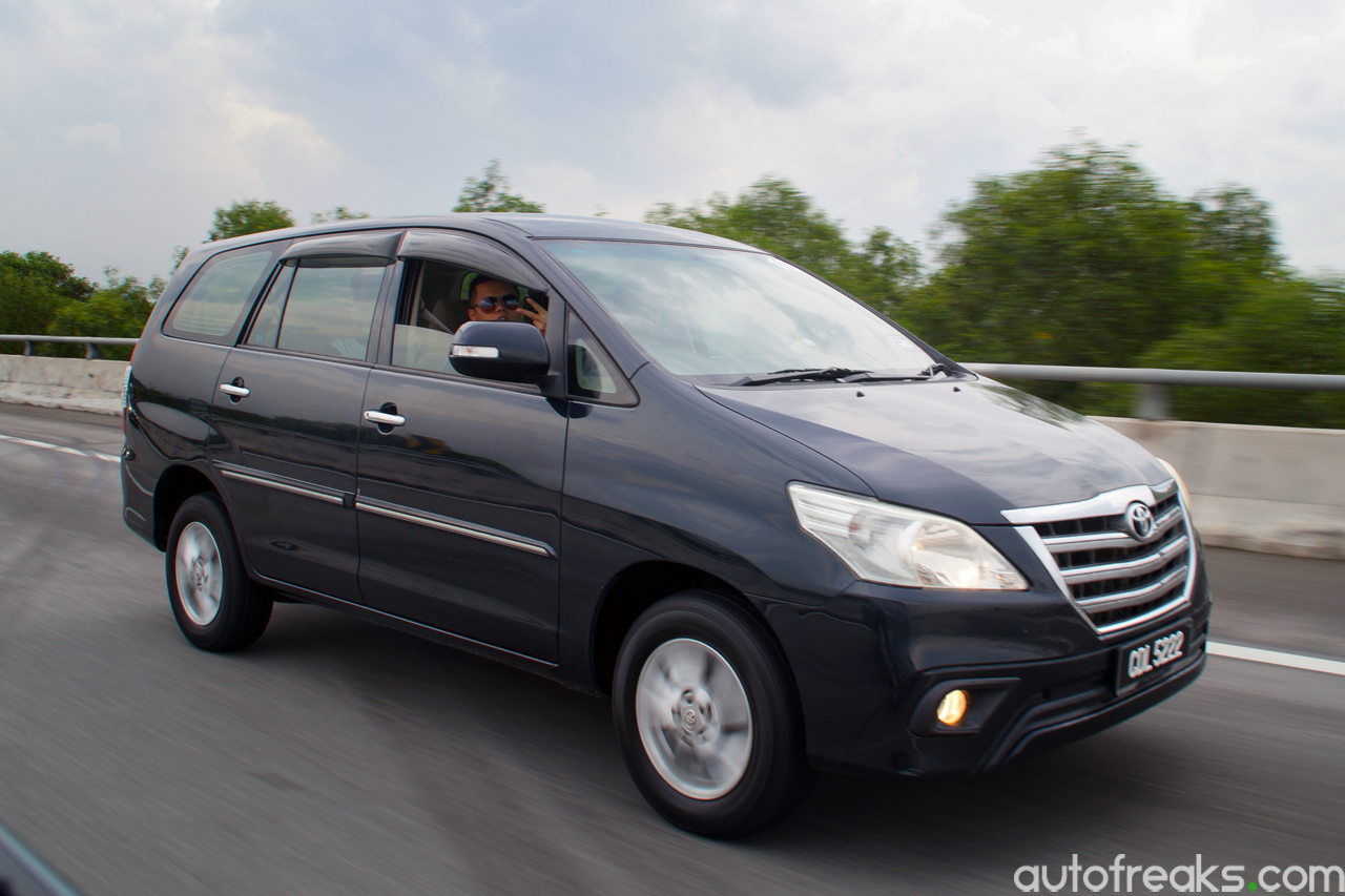 2016_Toyota_Innova_Preview (18)