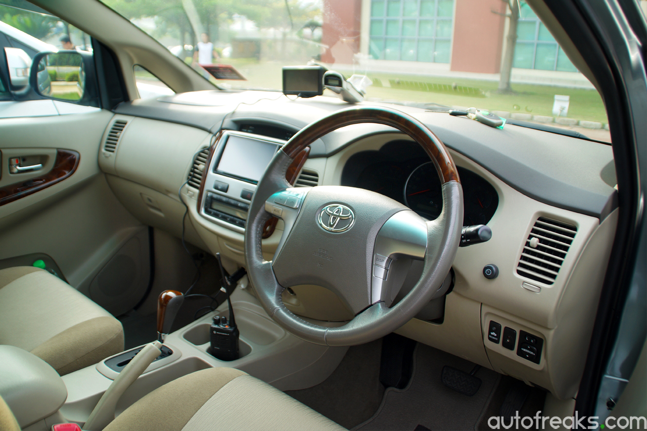 2016_Toyota_Innova_Preview (41)