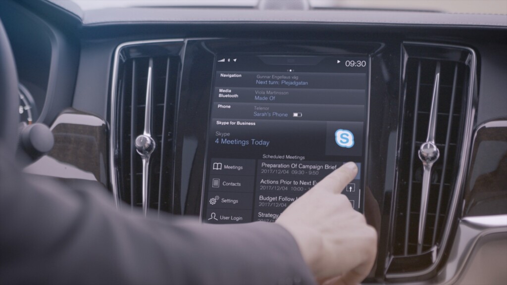 201913_Join_Skype_for_Business_meeting_in_a_Volvo_car