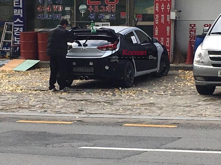 2019_Hyundai_Veloster_Spied_3