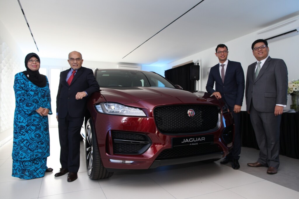 (L-R) Datuk Aishah, Tuan Syed Hussain, Syed Khalil and Dato Sri Tan with the F-Pace