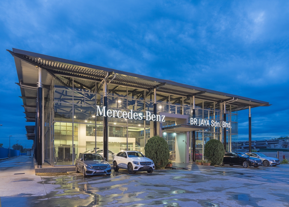 Photo 2- Mercedes-Benz BR Jaya Autohaus