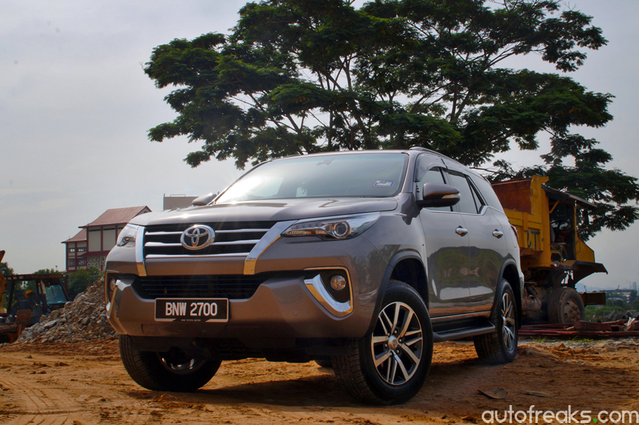 Toyota_Fortuner_Review (11)