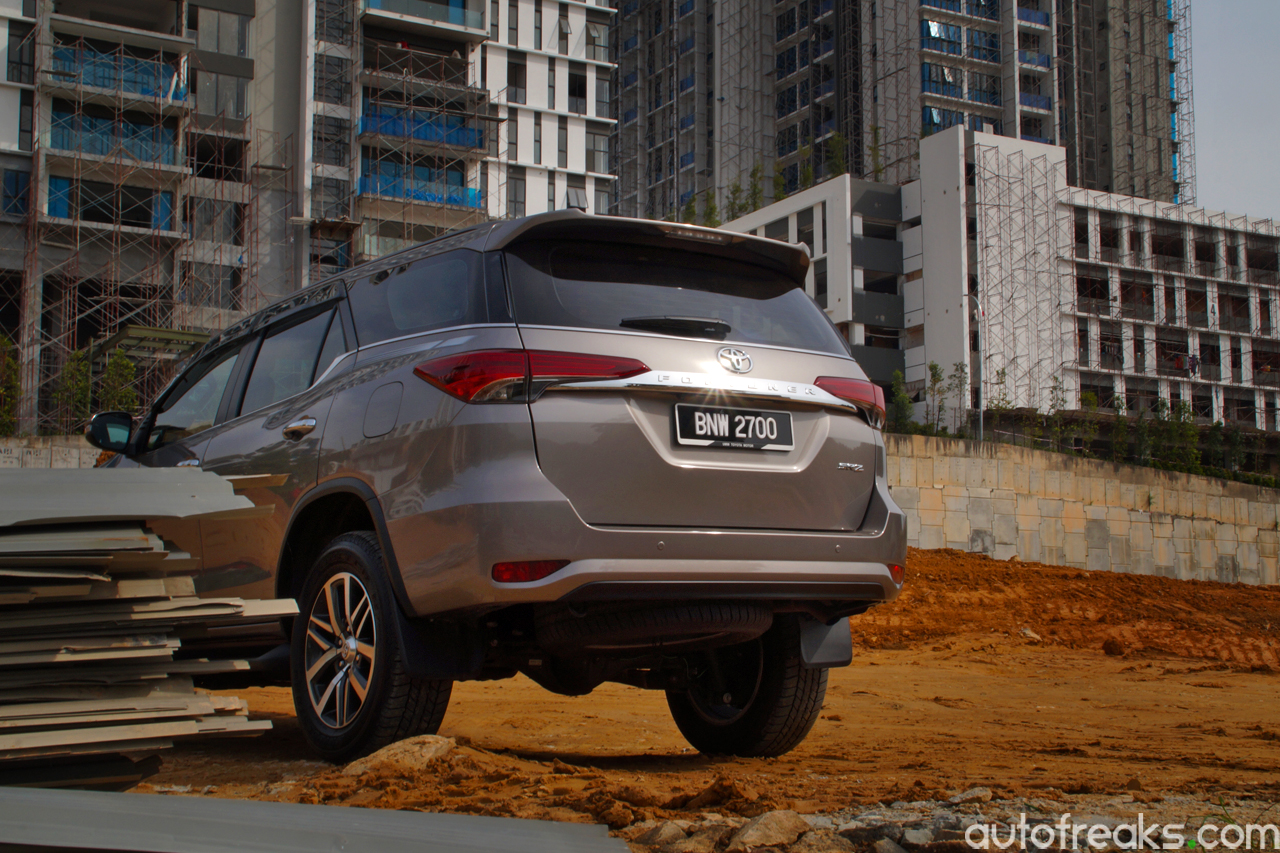 Toyota_Fortuner_Review (15)