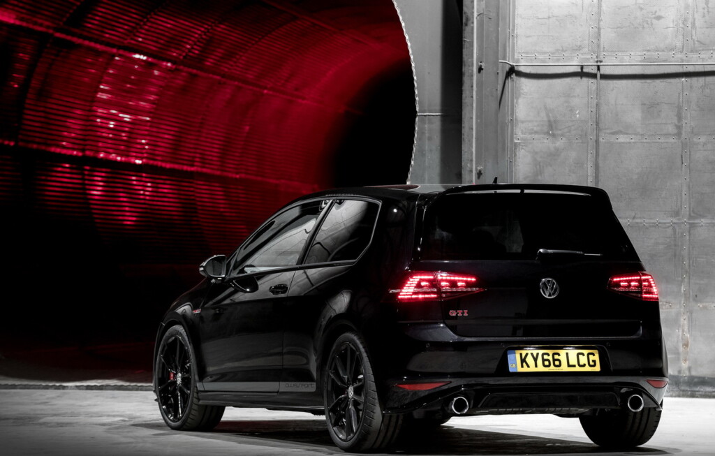 Volkswagen Golf GTI Edition 40 (11)