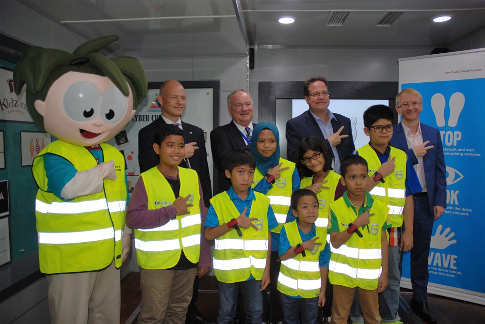 Volvo partners KidZania official event (4)