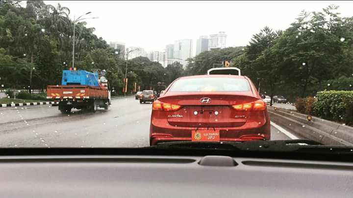 2017_Hyundai_Elantra_Spied_Malaysia_1