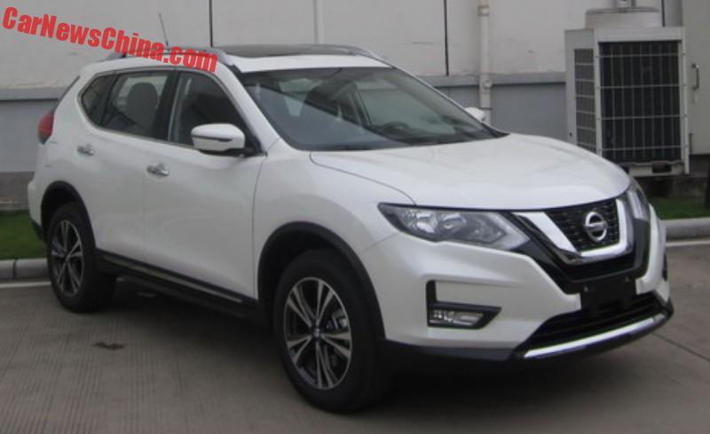 2017_Nissan_X-Trail-China_Spied_1