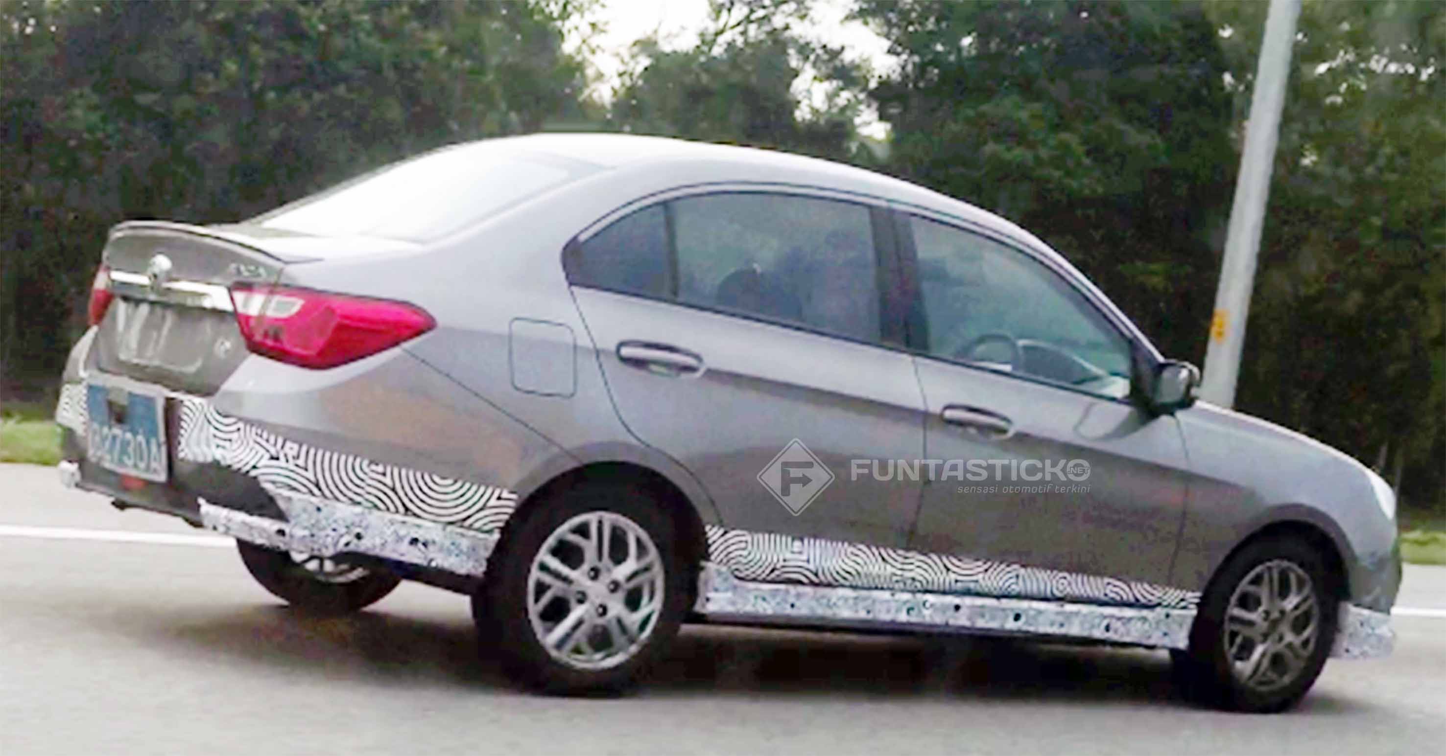 2017_Proton_Saga_SE_Spied_6