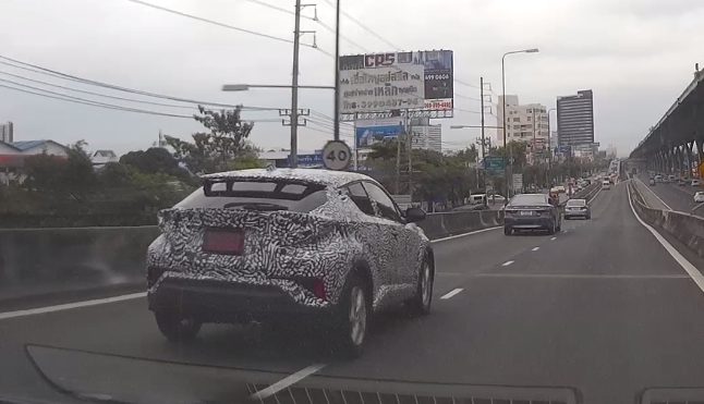 2017_Toyota_C-HR_Spied_Thailand_1