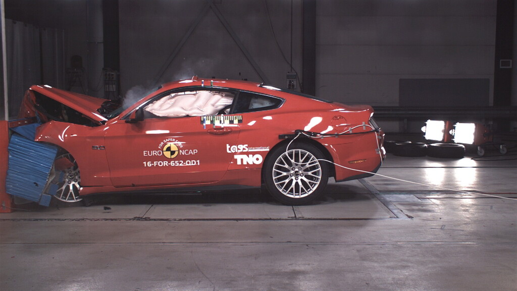 Ford Mustang Euro NCAP crash test (4)