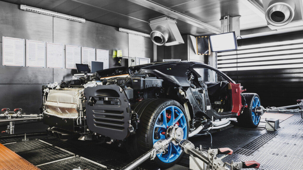 2017 Bugatti Chiron Production at Molsheim Factory (10)
