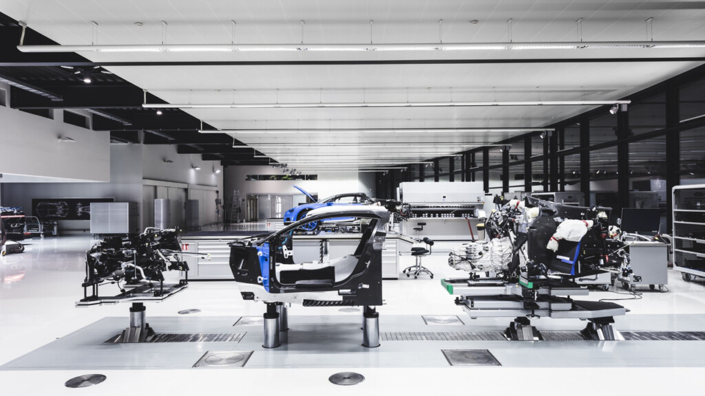 2017 Bugatti Chiron Production at Molsheim Factory (4)