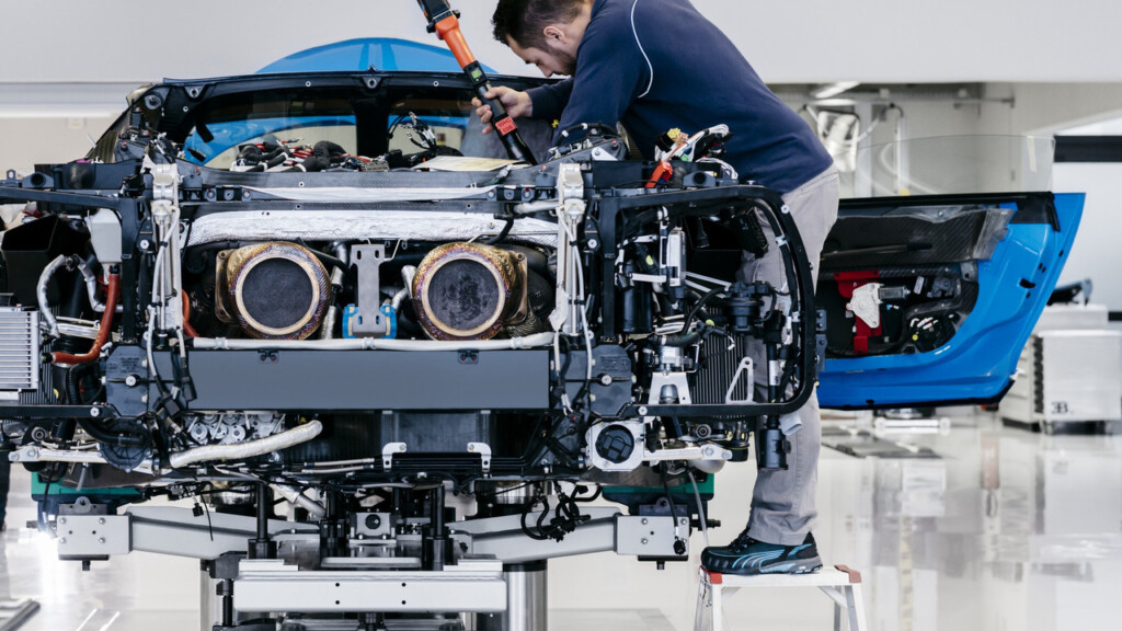 2017 Bugatti Chiron Production at Molsheim Factory (7)
