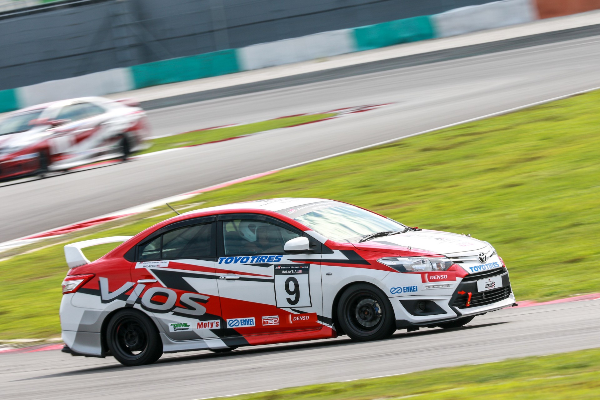 Toyota Gazoo Racers All Geared Up! - Autofreaks.com